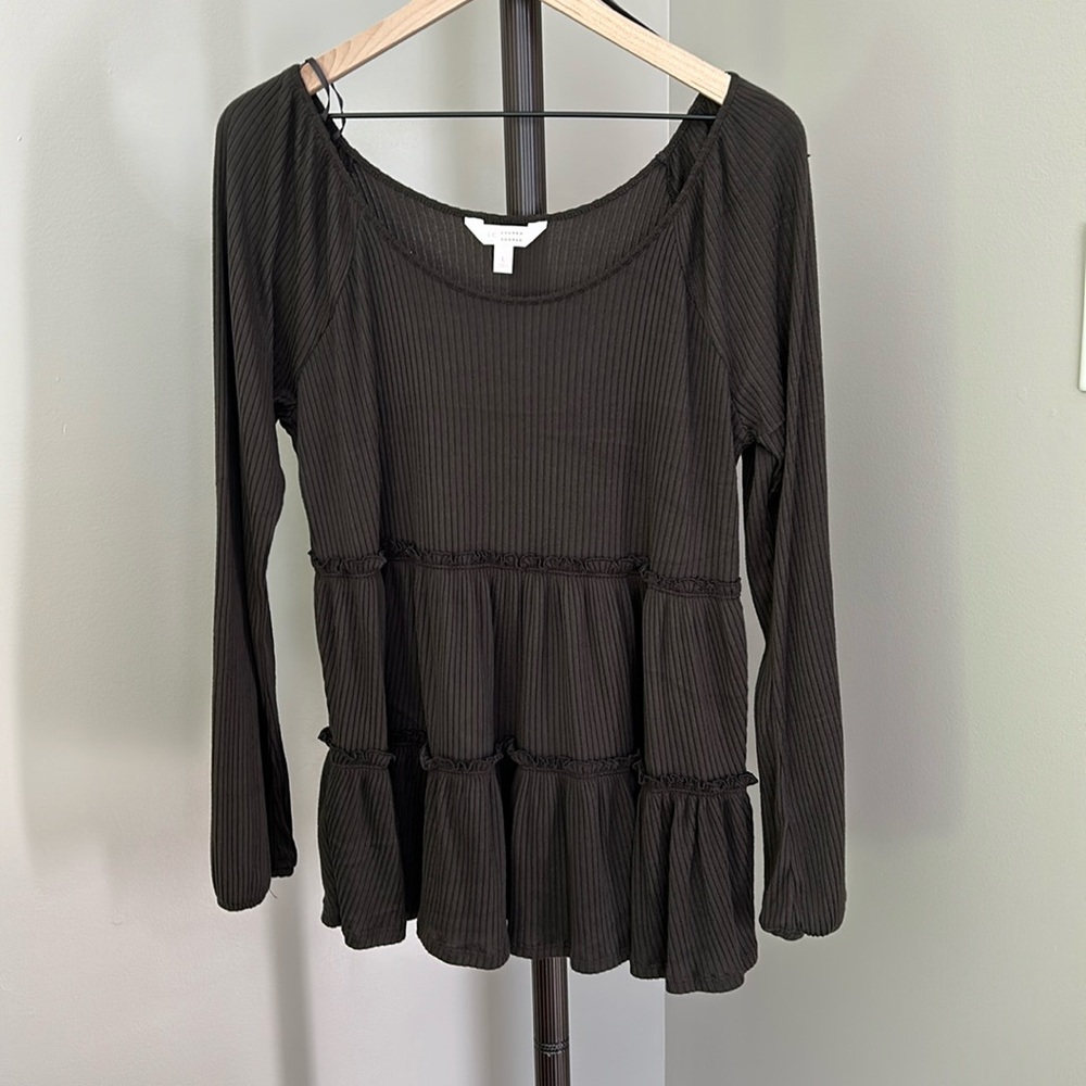 Women’s ribbed top
